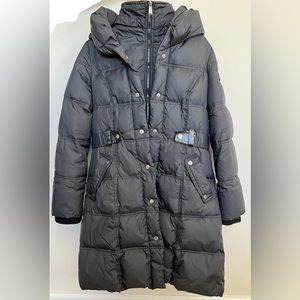 DKNY Medium size ladies puffer full jacket